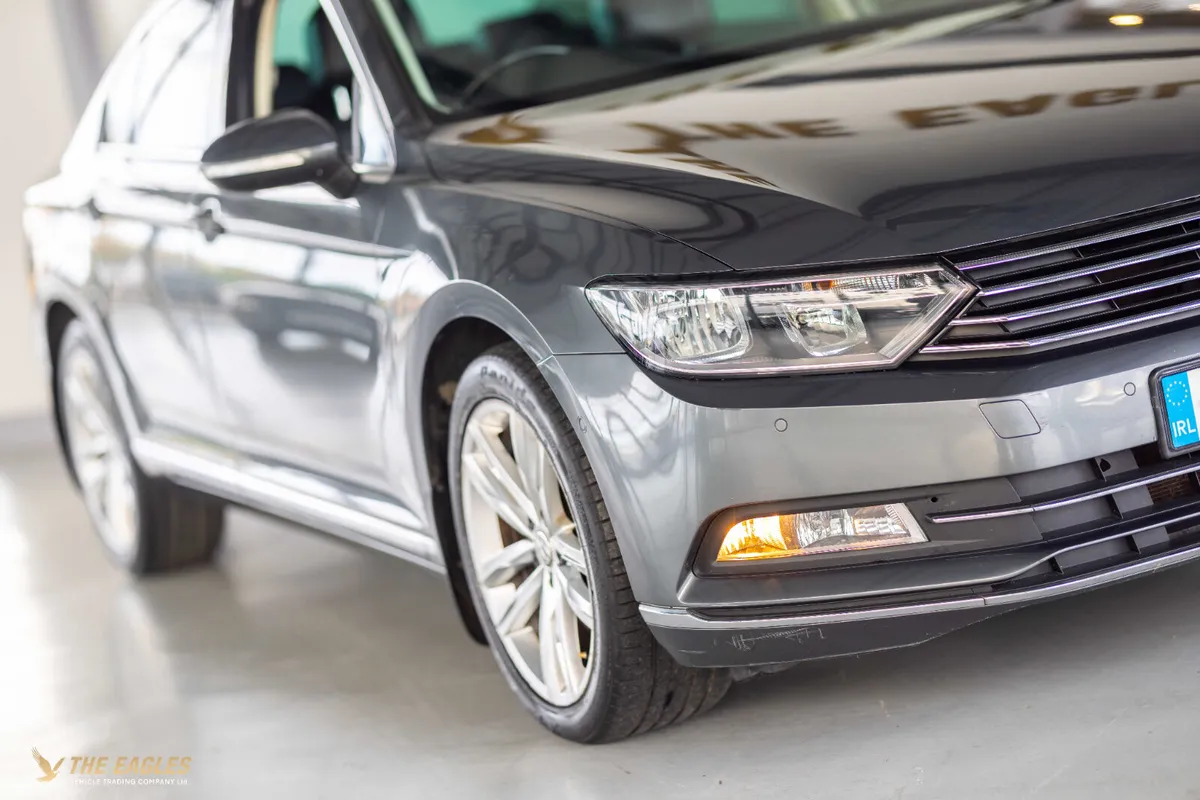 Volkswagen Passat HIGHLINE 1.6 TDI MANUAL - Image 3