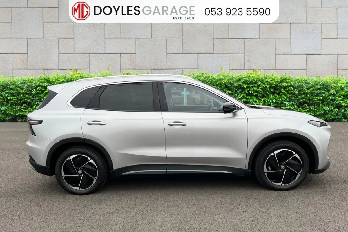 MG S5 EV Exclusive  order Your 261 Now - Image 2