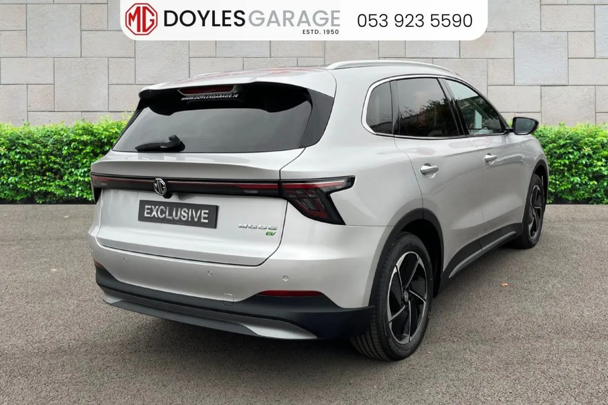 MG S5 EV Exclusive  order Your 261 Now - Image 3