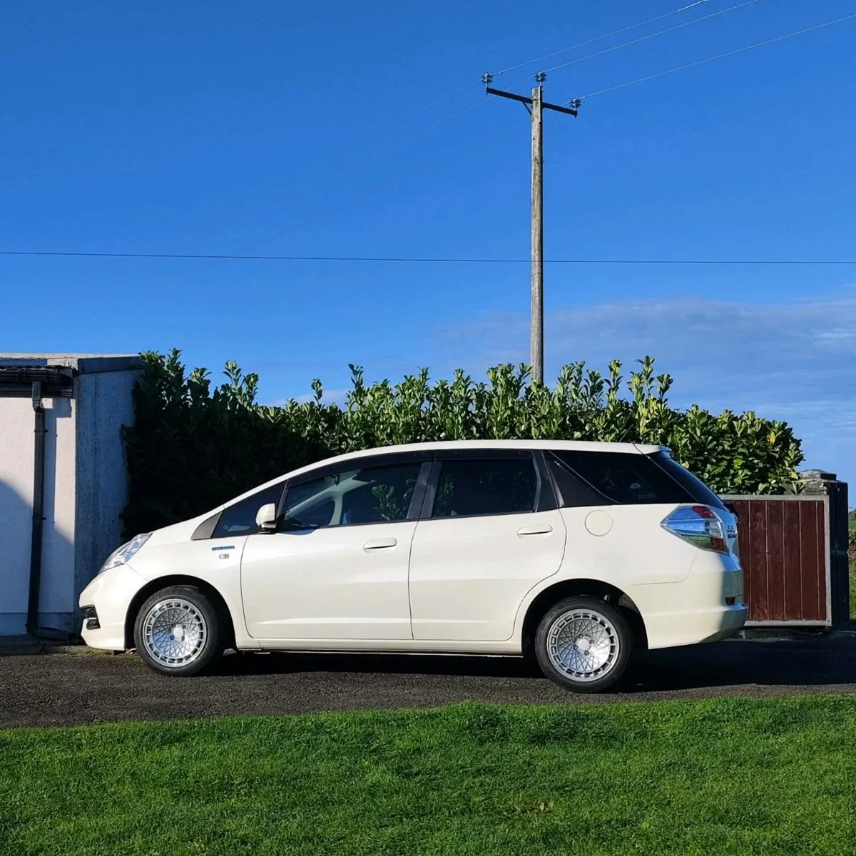 Honda fit jazz shuttle - Image 3