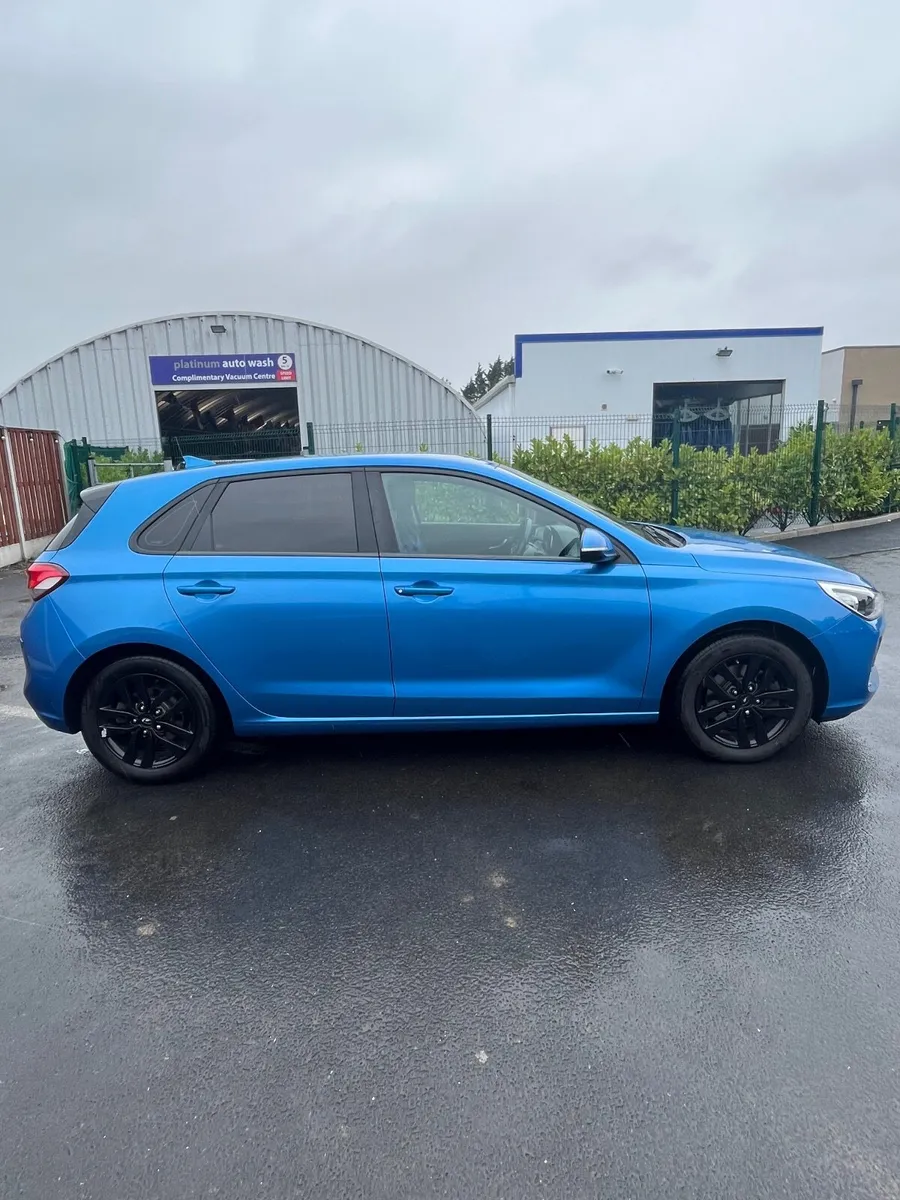 Hyundai i30 2017 - Image 2