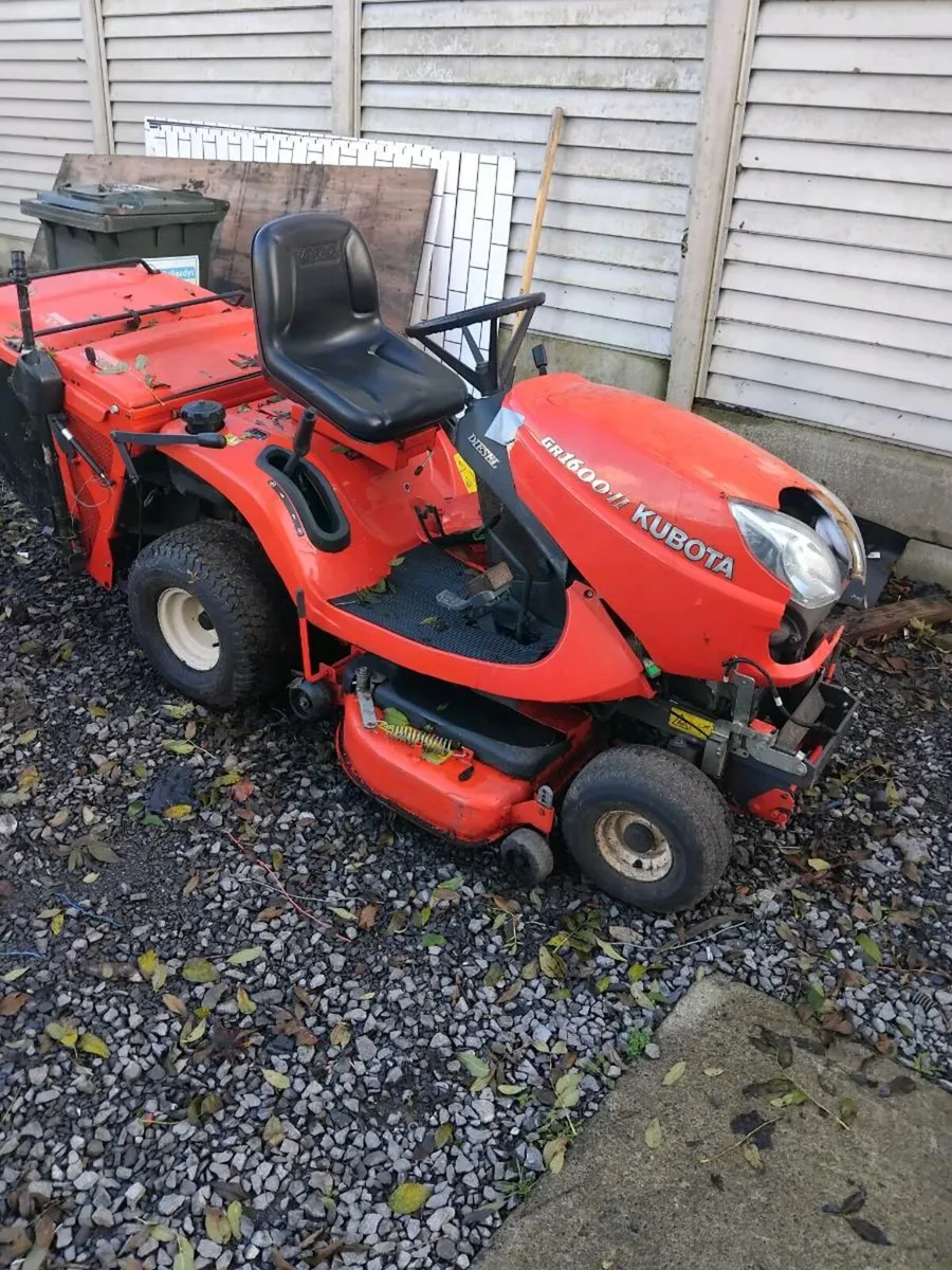 Ride on lawnmower kubota - Image 1