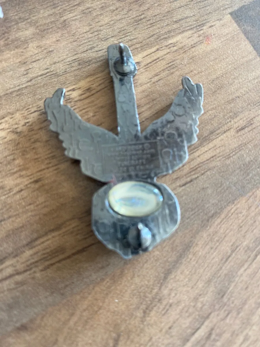 Hard Rock Cafe Angel Guitar Pin – Limited Edition - Image 2