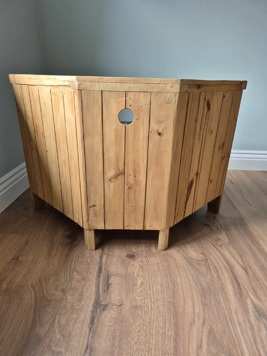 Corner Oak TV Unit - Image 3