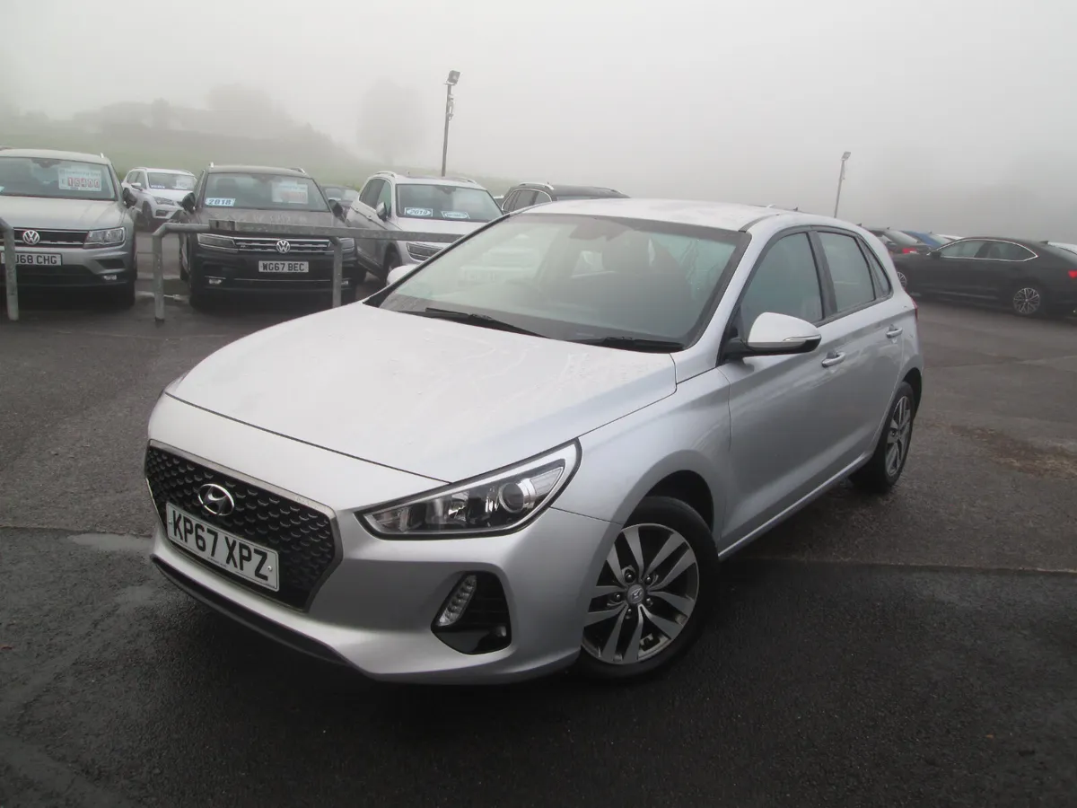 2017  HYUNDAI   I30  1.6  CRDI  SE  5DR - Image 2