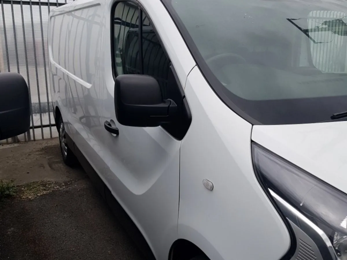 Renault Trafic Ll29 Business EX VAT Price Display - Image 3