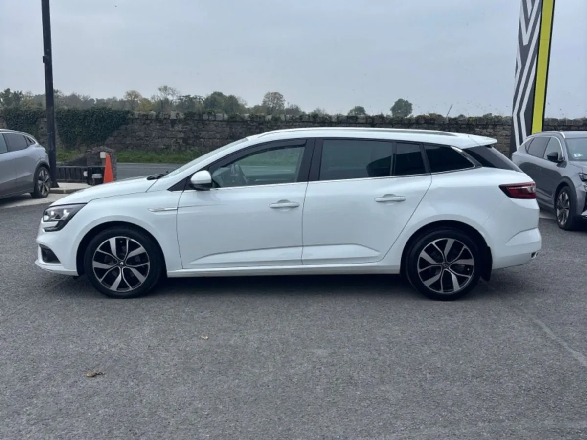 Renault Megane 1.5 Blue dCi 115 Iconic Touring - Image 4