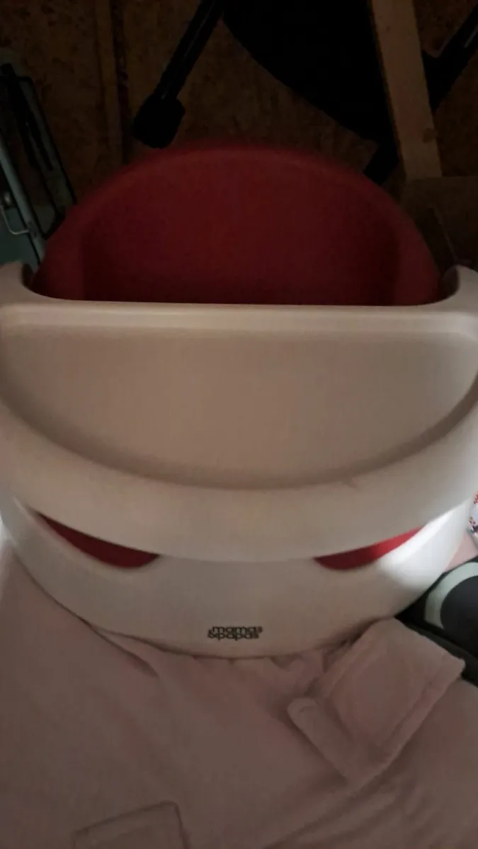 Baby seats and cott - Image 1