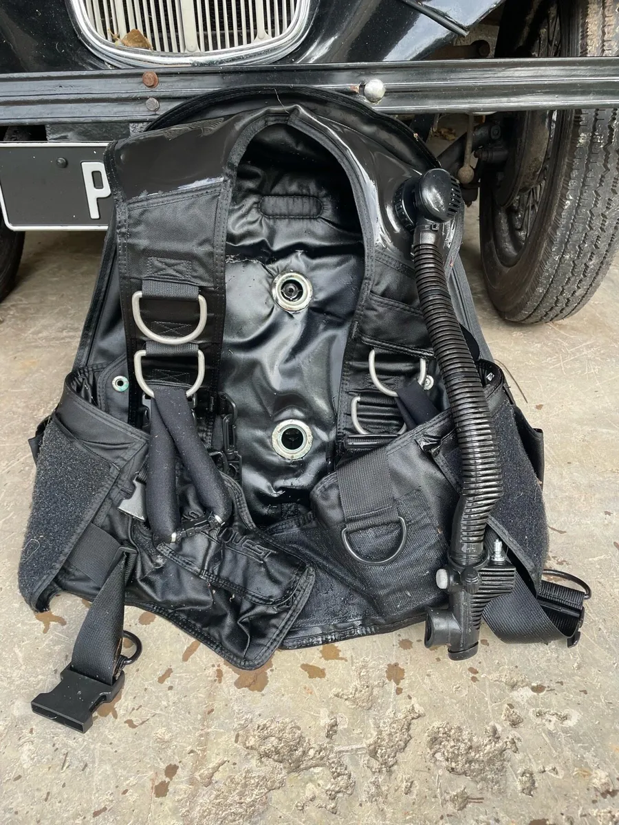 Seaquest Dive Jacket plus weights - Image 3