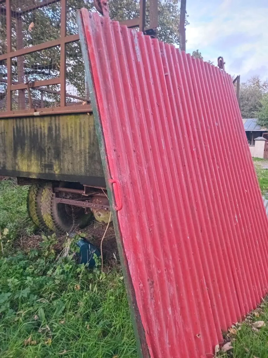 Shed roller door - Image 3