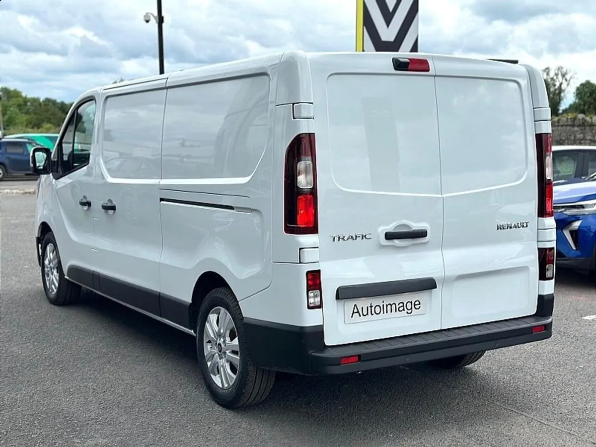Renault Trafic LWB Extra 150 ex vat Price Display - Image 3