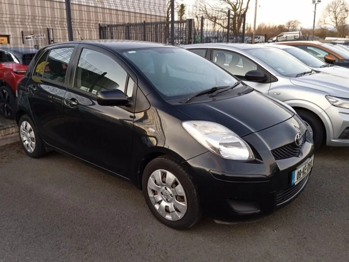 Toyota Yaris 1.0 Vvt-i 5Dr Aura (dealer Sale) - Image 2