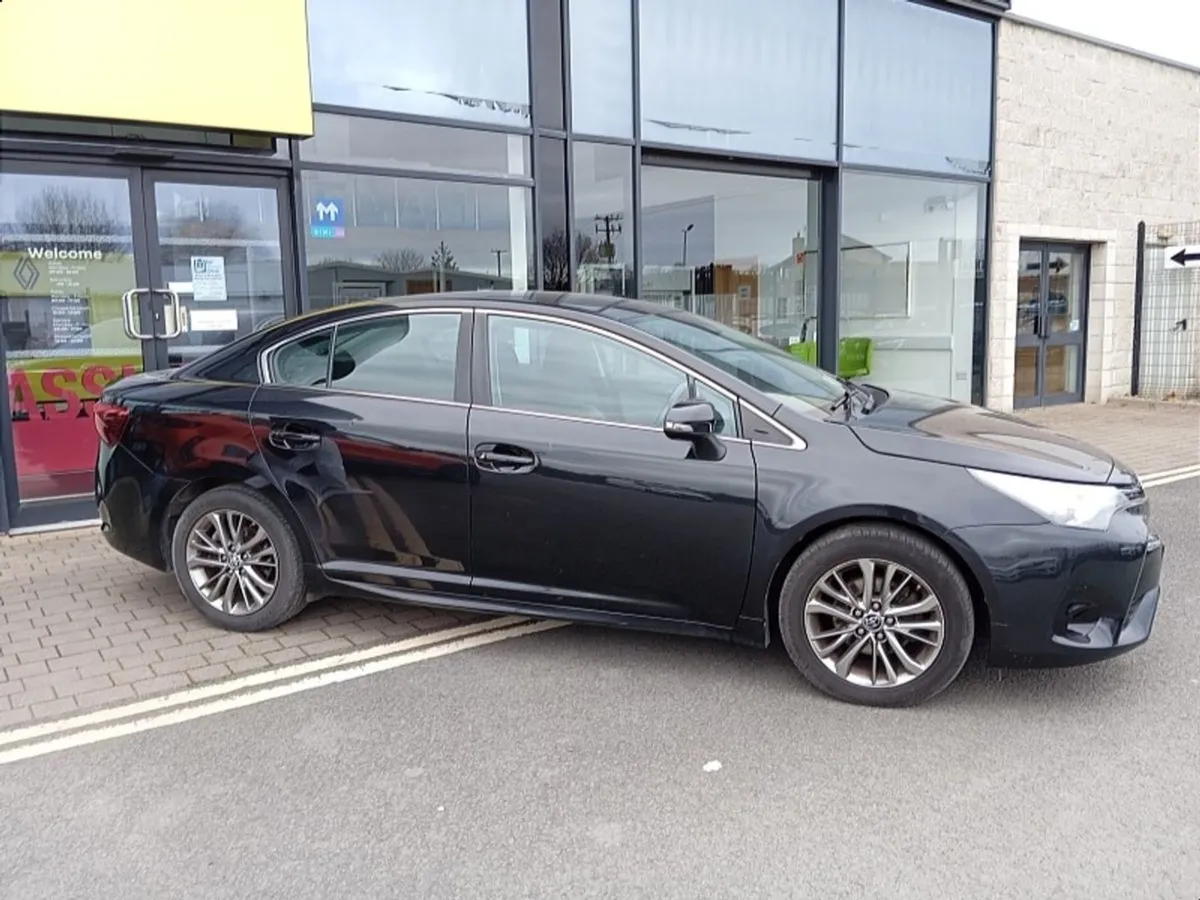 Toyota Avensis 1.6 D-4d (112) Luna Navi Business - Image 2