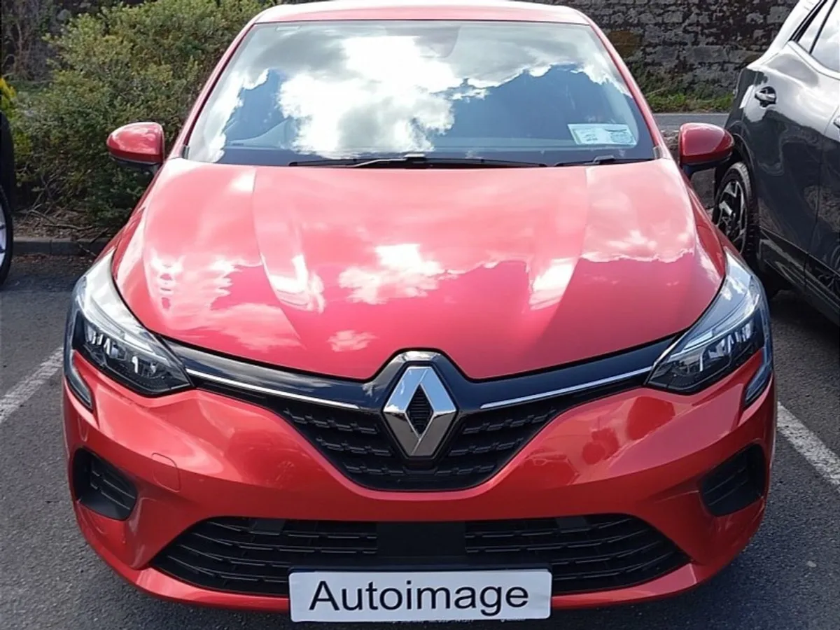 Renault Clio Iconic Spec TCe 90 - Image 3