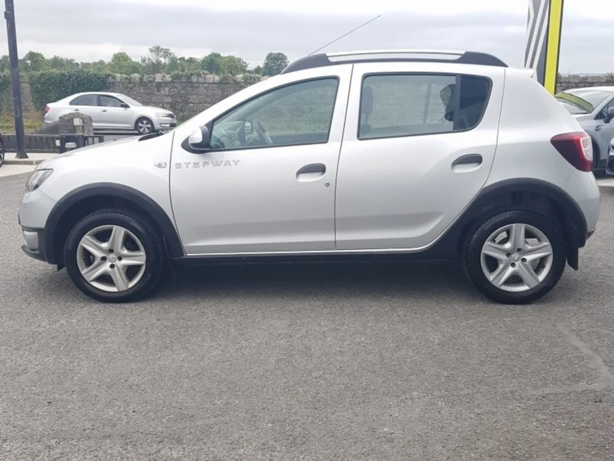 Dacia Sandero Stepway 1.5 Diesel / High Driving P - Image 4