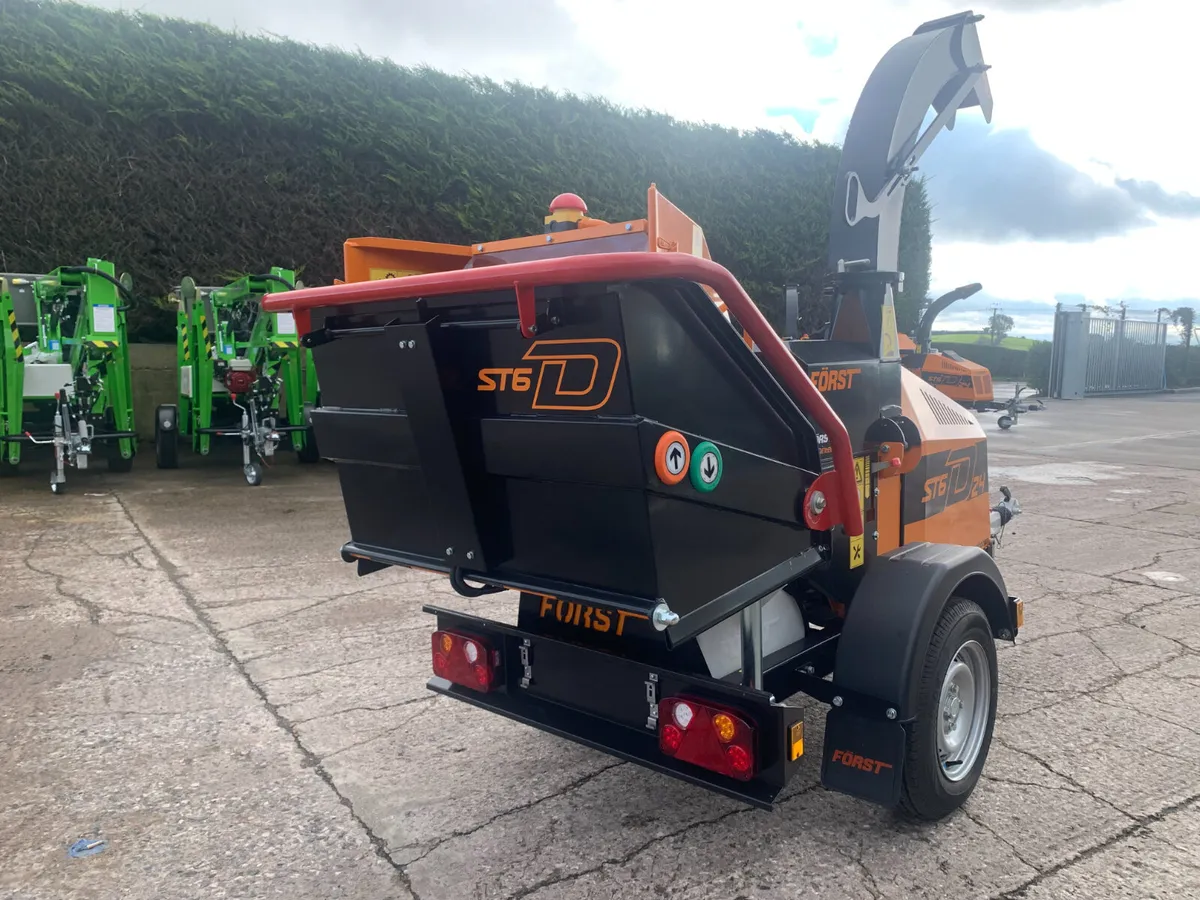 ST6D woodchipper wood chipper - Image 4
