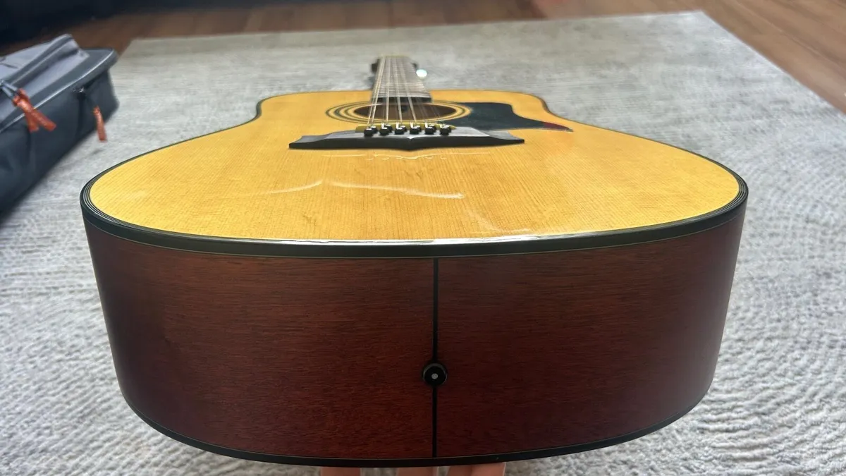12 string Guitar - Image 4