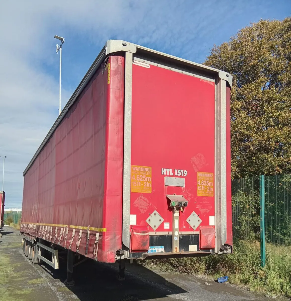 2015 Montracon Curtainside - Image 1