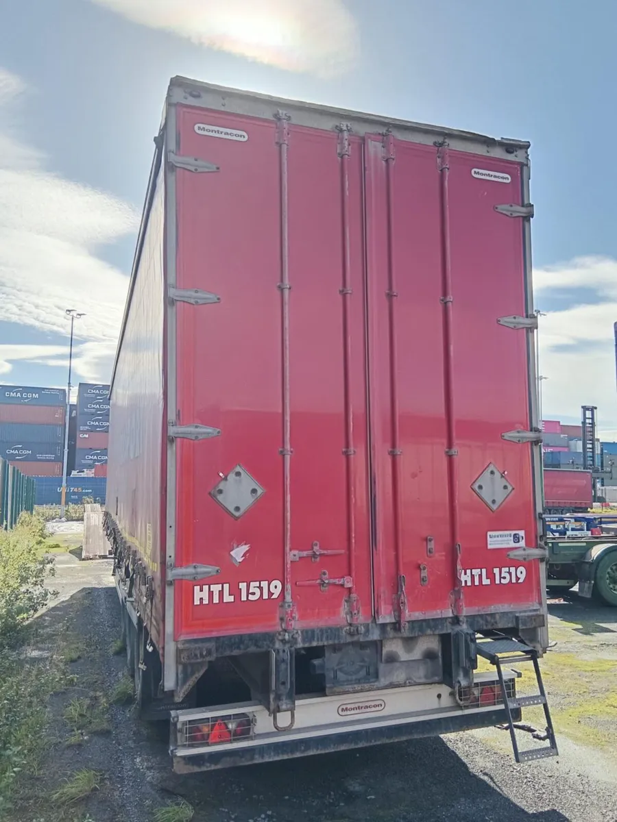 2015 Montracon Curtainside - Image 2