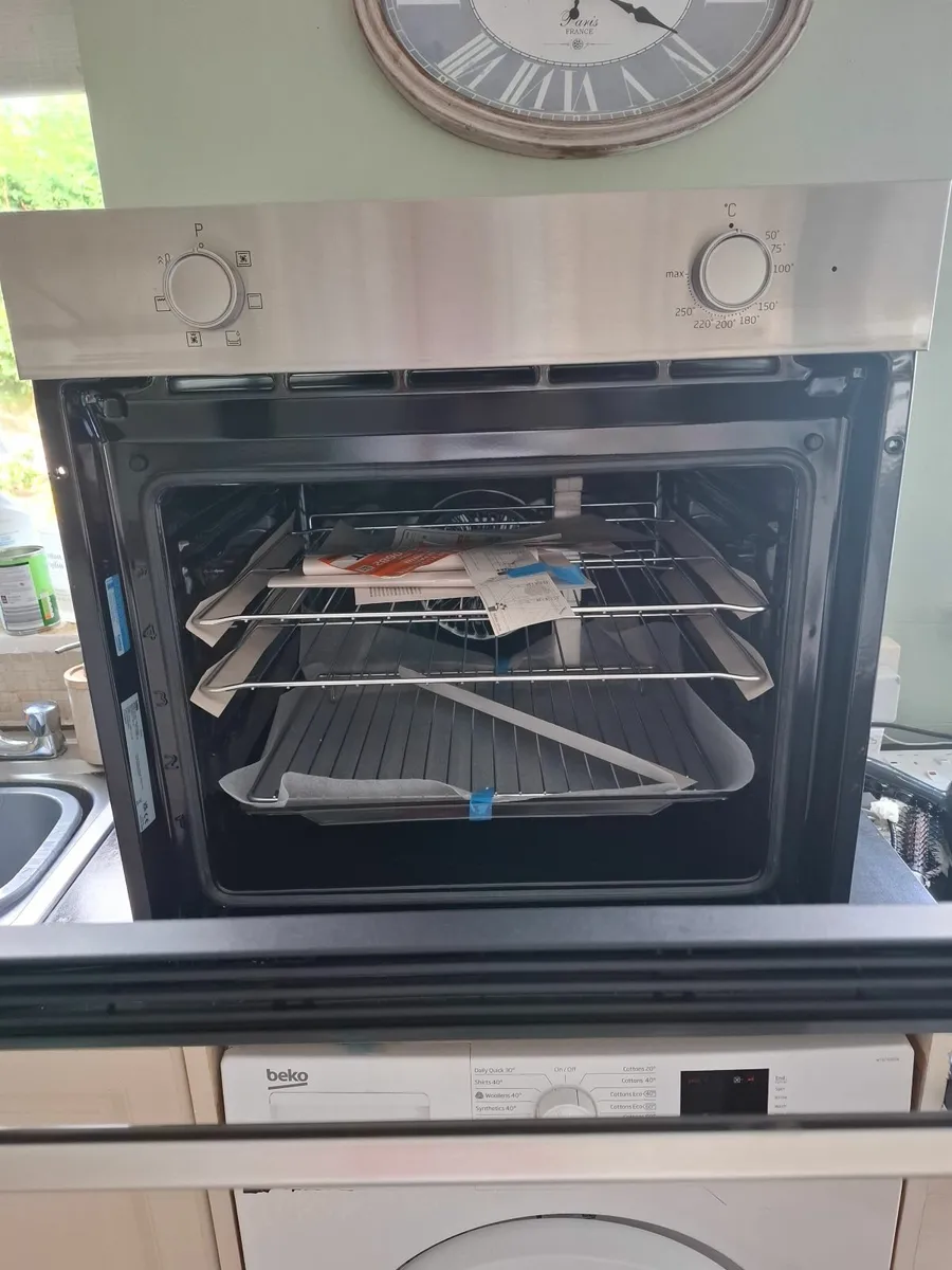 Electric oven and Gas hob - Image 3