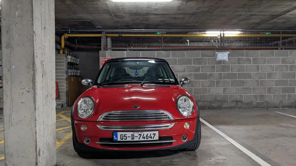 Mini Cooper 2005 - Image 1