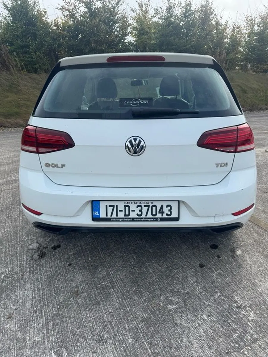 2017 Volkswagen Golf Commercial in excellent condition with Very low mileage.. - Image 2