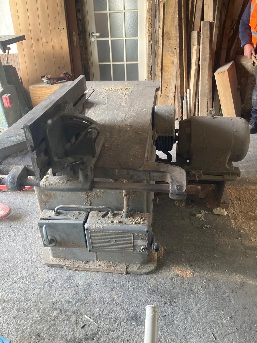Table Saw - Image 1