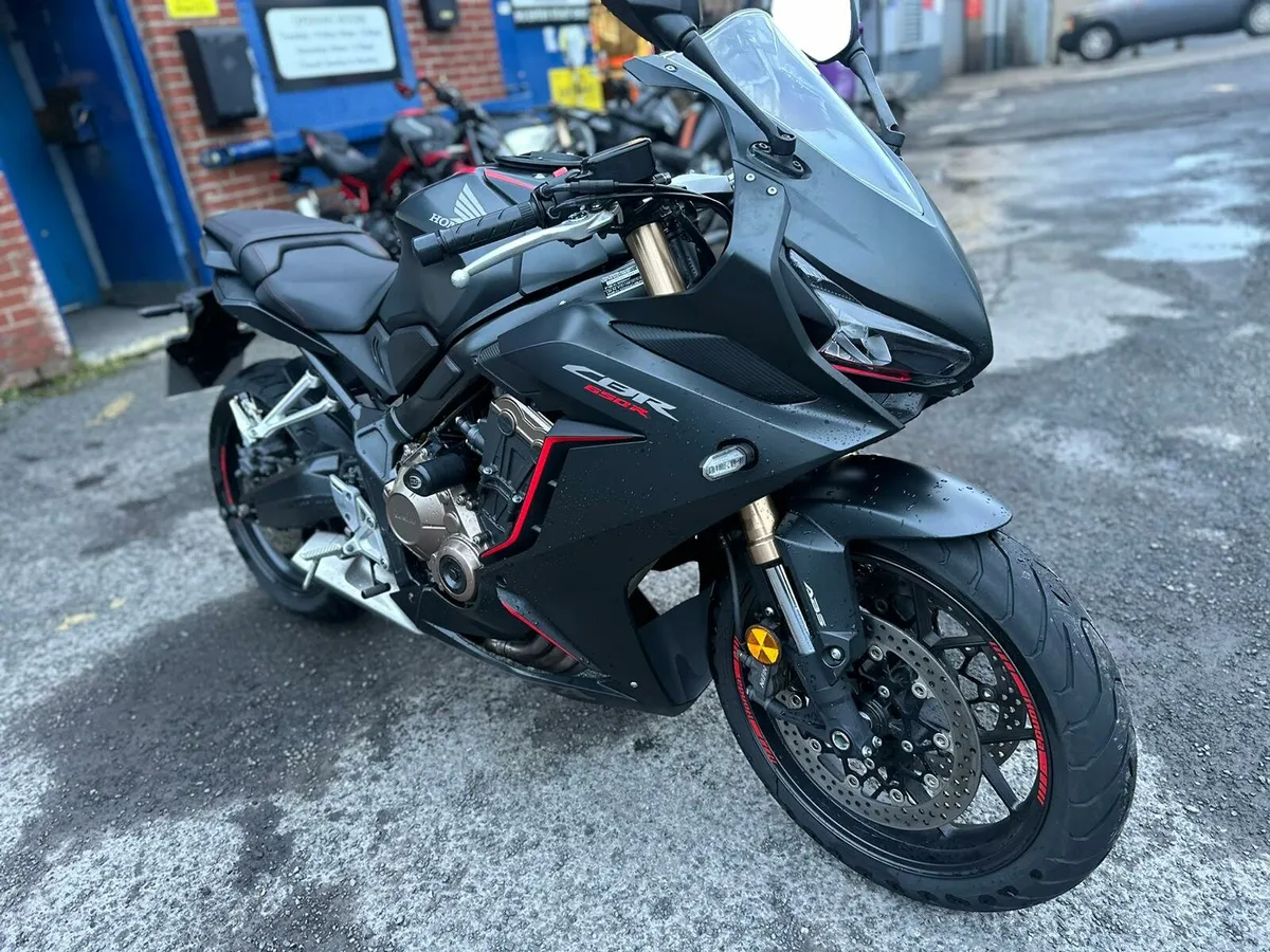 2020 Honda cbr650r - Image 4