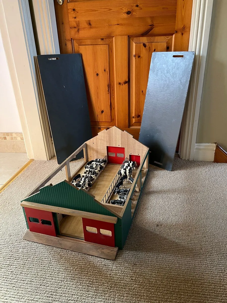 Farm sheds (toys) - Image 1