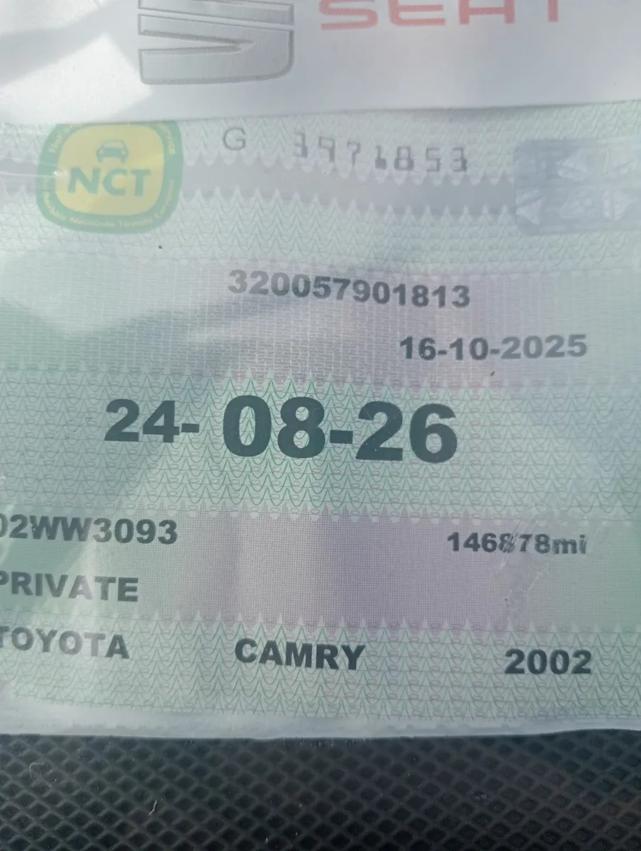 Toyota Camry 2002 XLE - Image 2