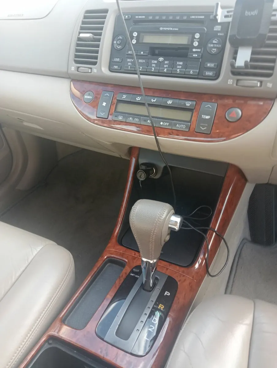 Toyota Camry 2002 XLE - Image 4
