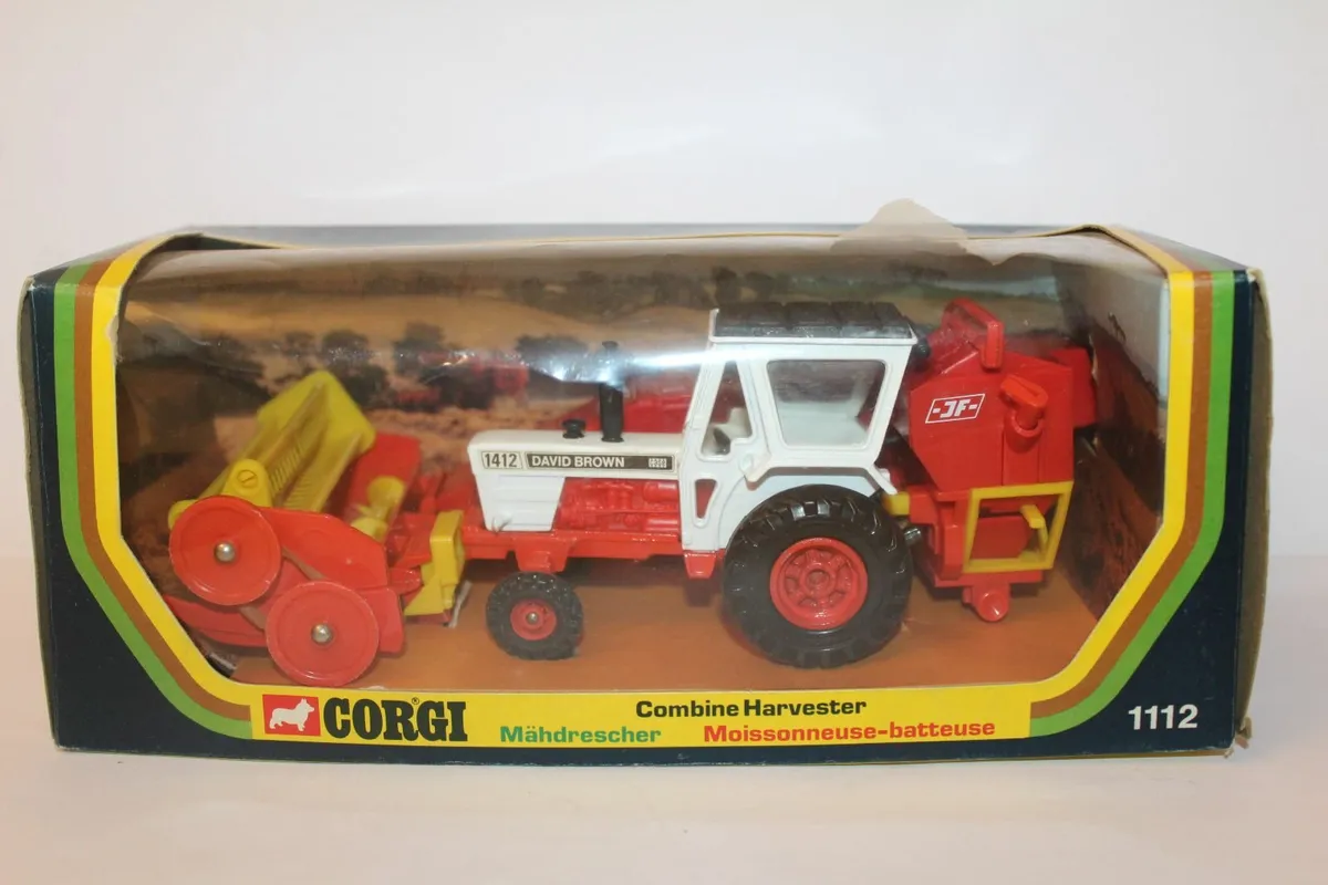 Corgi David Brown 1412 Tractor & Combine Harvester - Image 1