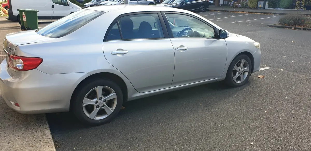 Toyota Corolla 2012 - Image 2