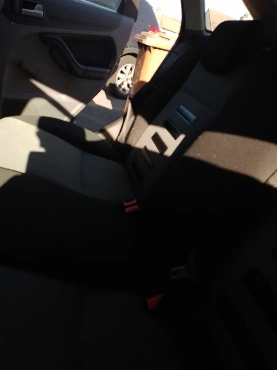 Ford Focus 2009 - Image 1