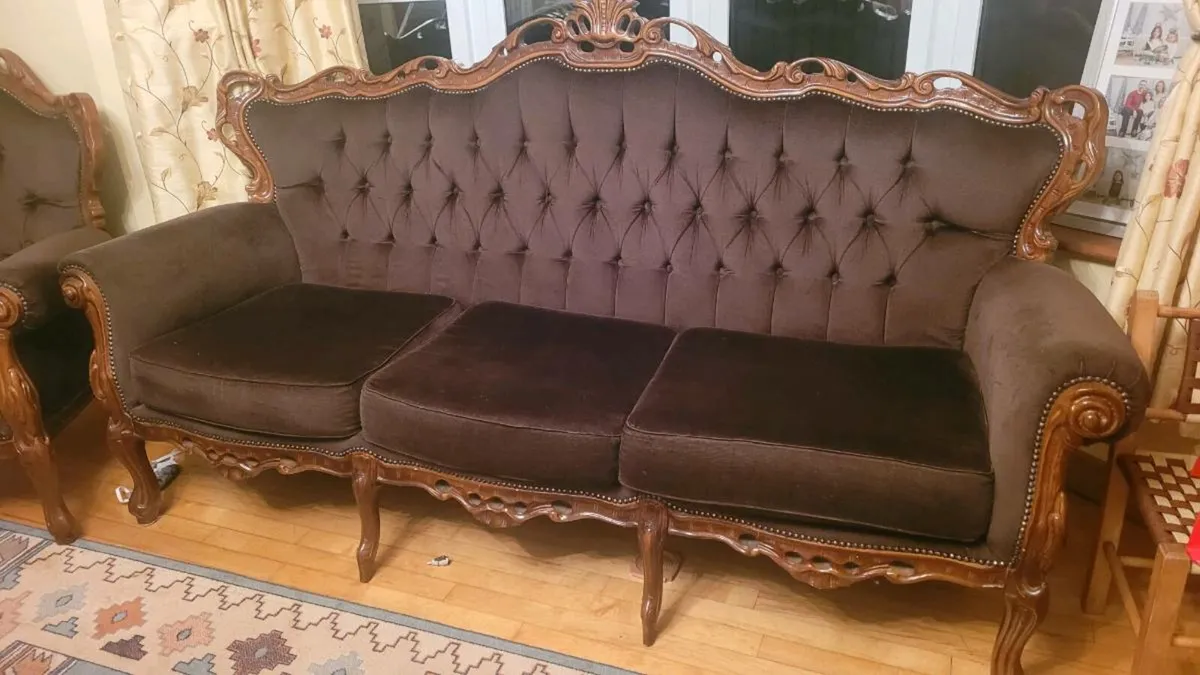 Suite of furniture - Image 3