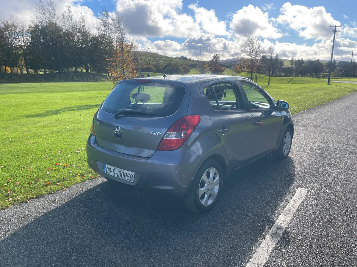 Hyundai i20 2009 - Image 3