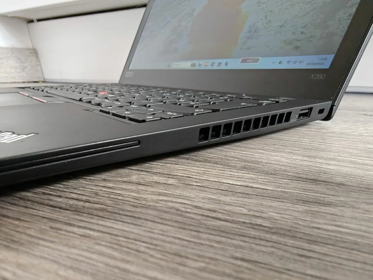Lenovo ThinkPad X280 | i5 vPro | 16GB | 256GB | - Image 3