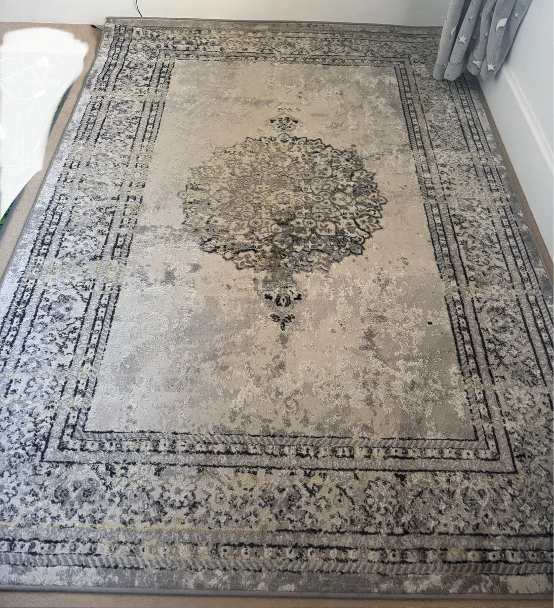 Medallion Rug - Image 1
