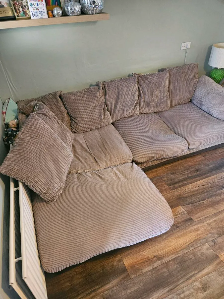 Couch - Image 3
