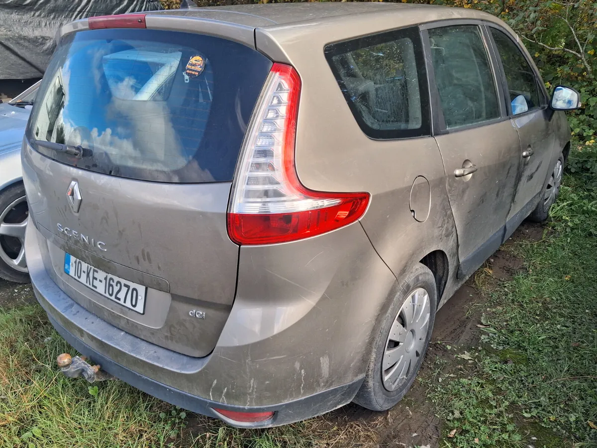 2010 Renault Scenic parts - Image 4