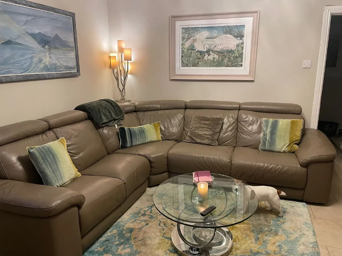 Corner couch - Image 3