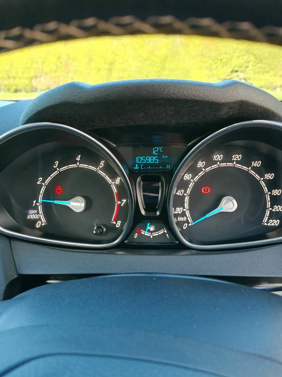 161 Ford Fiesta Titanium 1.25ltr - Image 4