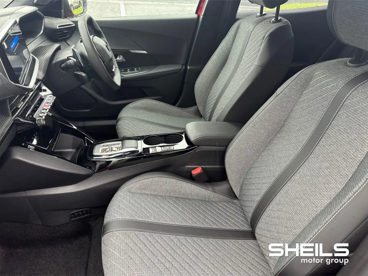Peugeot 2008 Automatic 1.2 Hybrid Allure 145BHP - Image 3