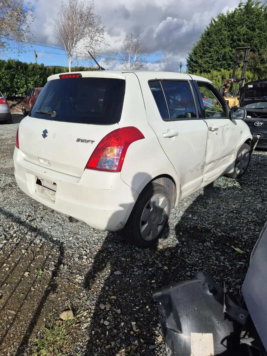 Suzuki Swift - Breaking only - Image 1