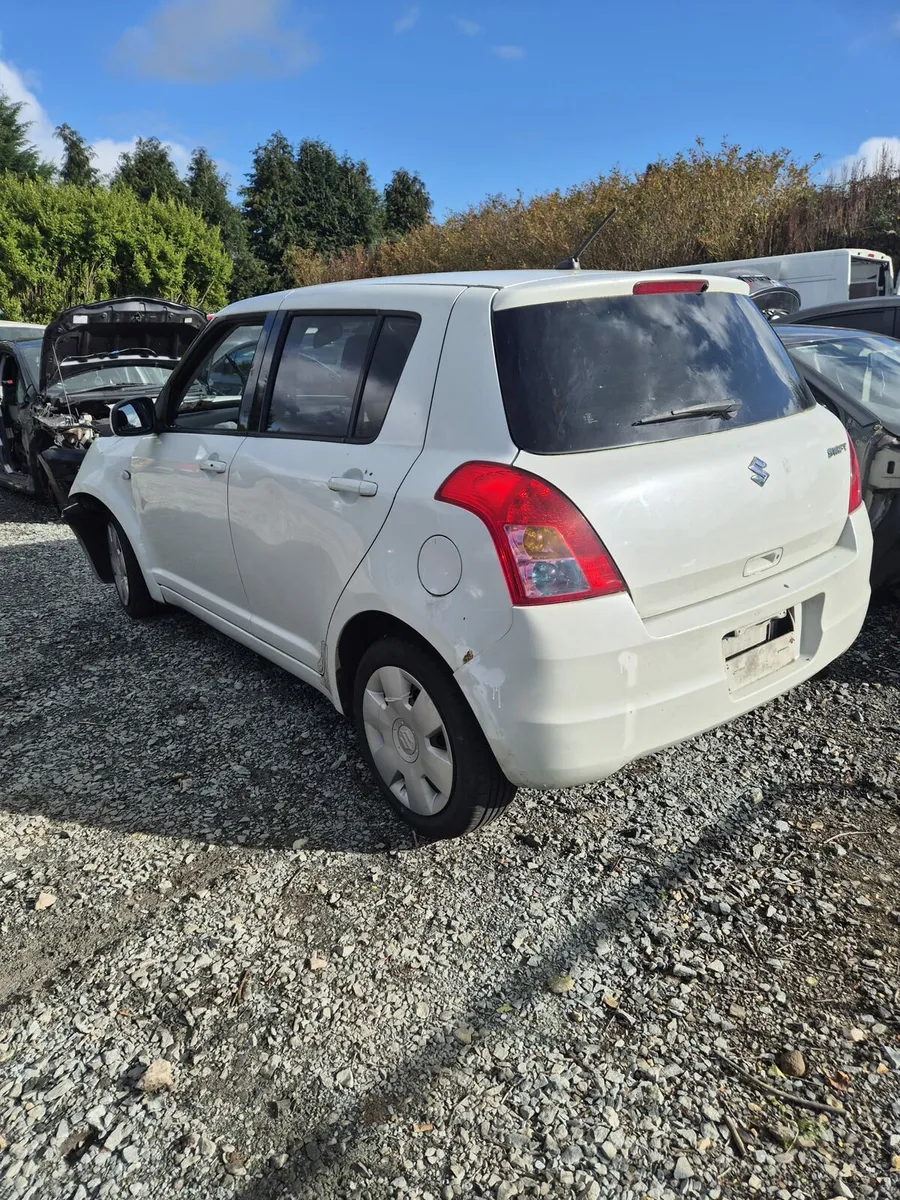 Suzuki Swift - Breaking only - Image 2