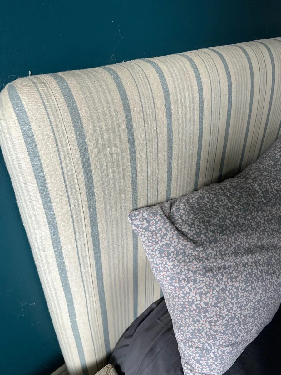 Double bed - Image 1