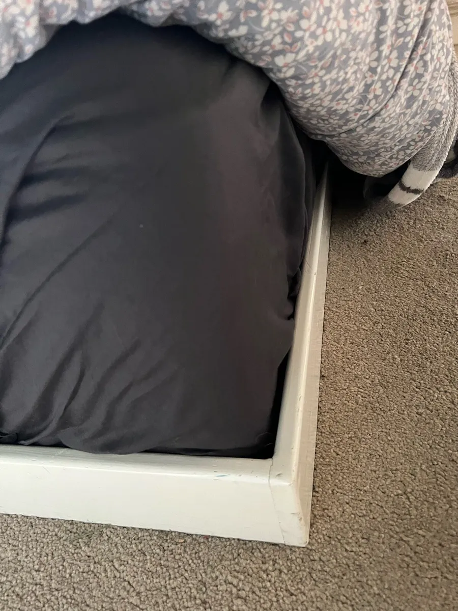 Double bed - Image 3