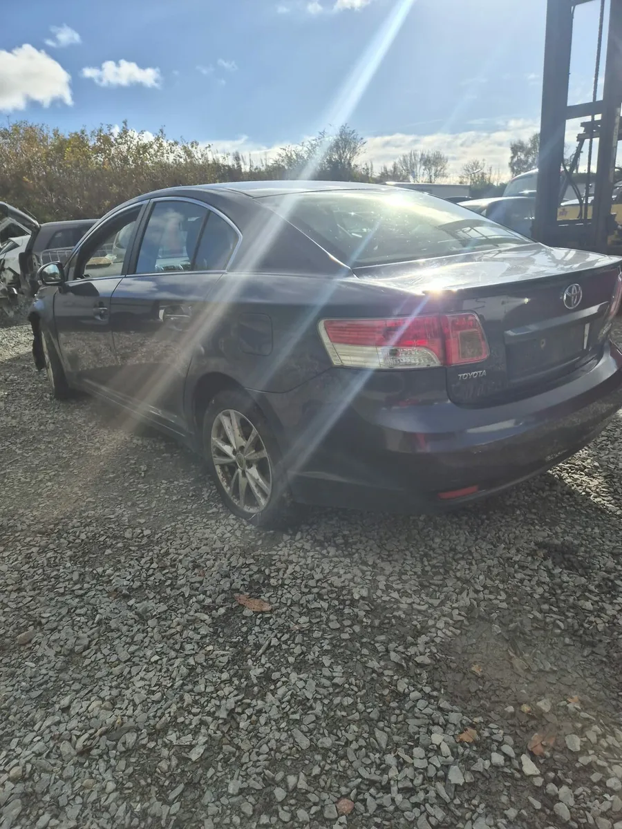 Toyota Avensis - Breaking only - Image 4