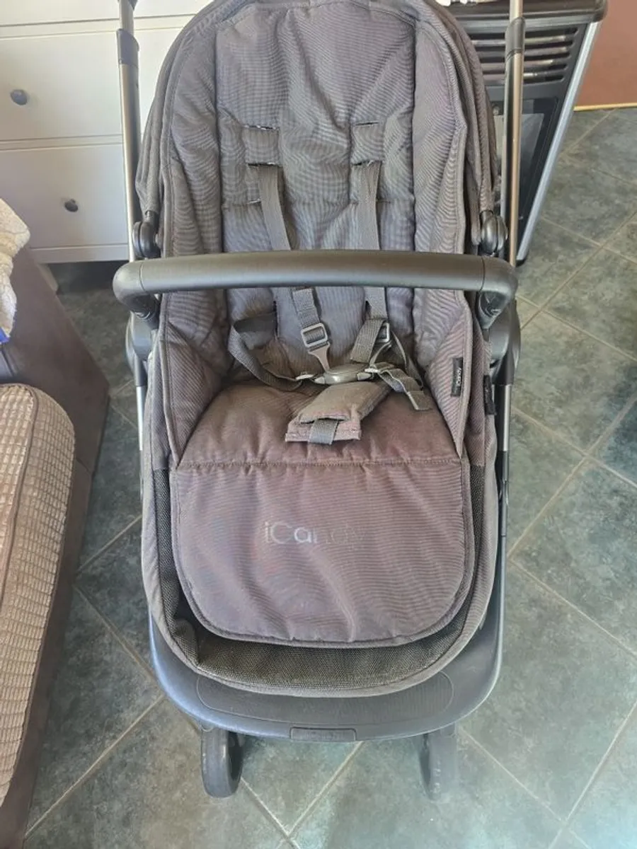 iCandy orange buggy and bassinet - Image 1