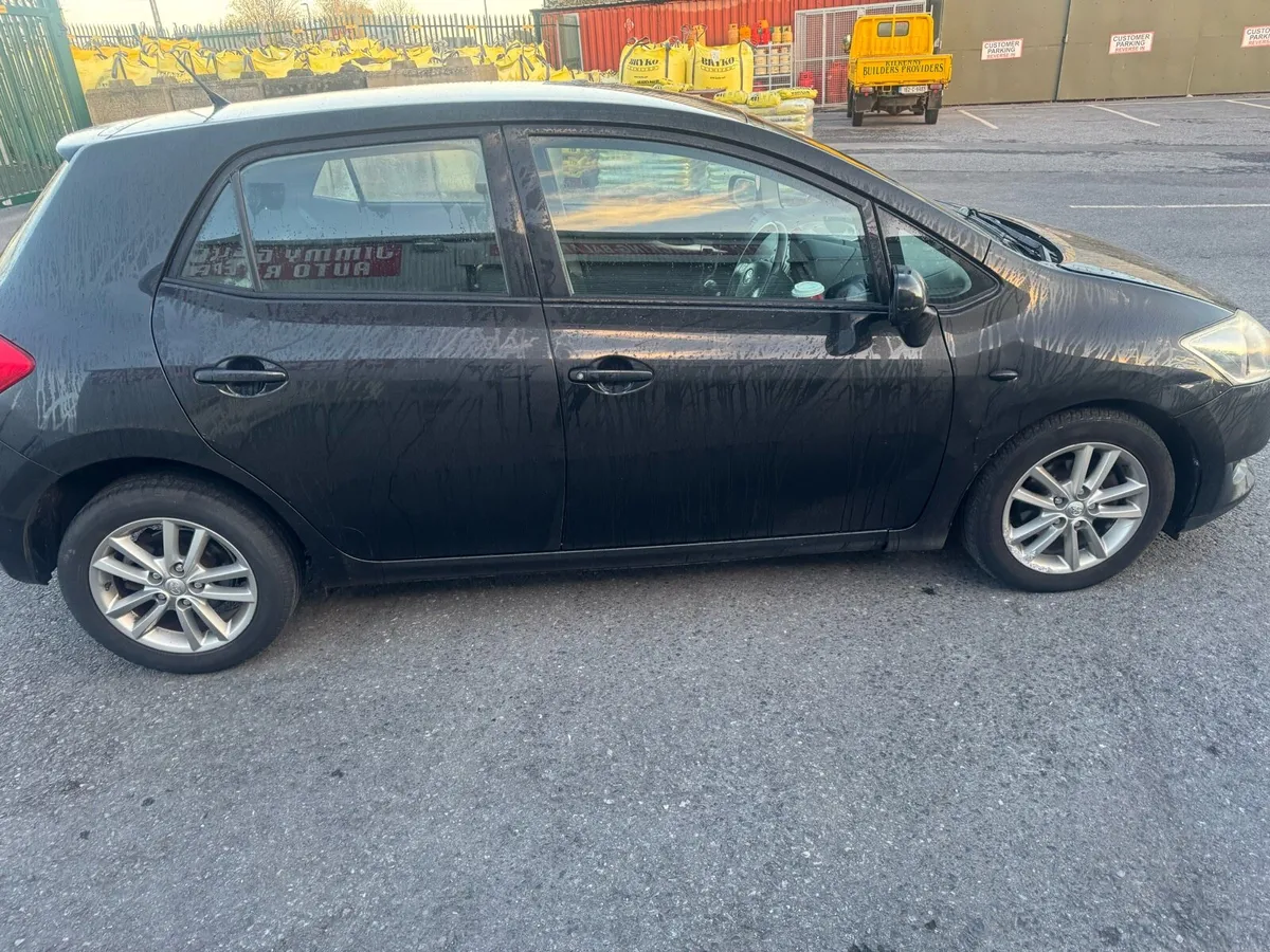 Toyota auris - Image 3